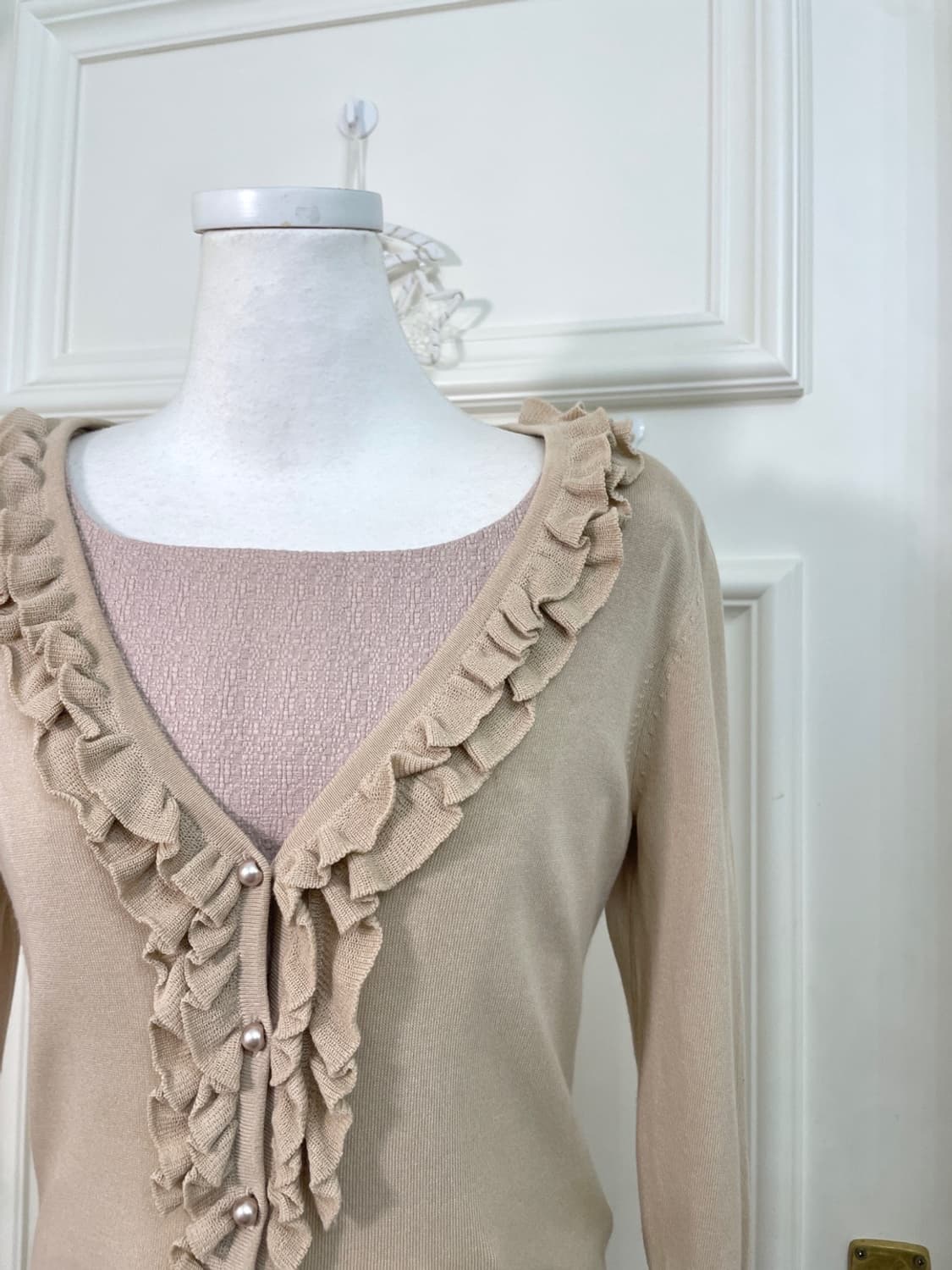 pink beige ruffle pearl point cardigan 상품이미지7