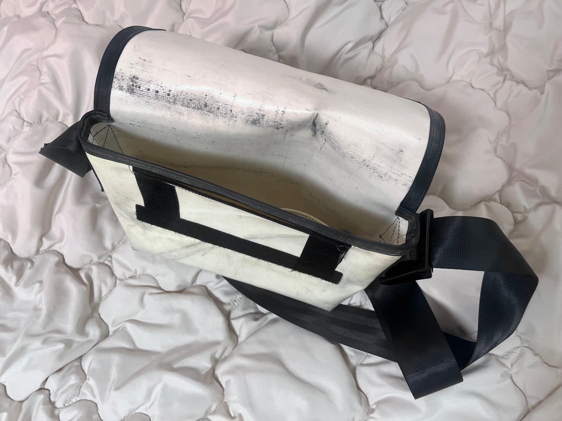 프라이탁 하파오 흰검 상품이미지3