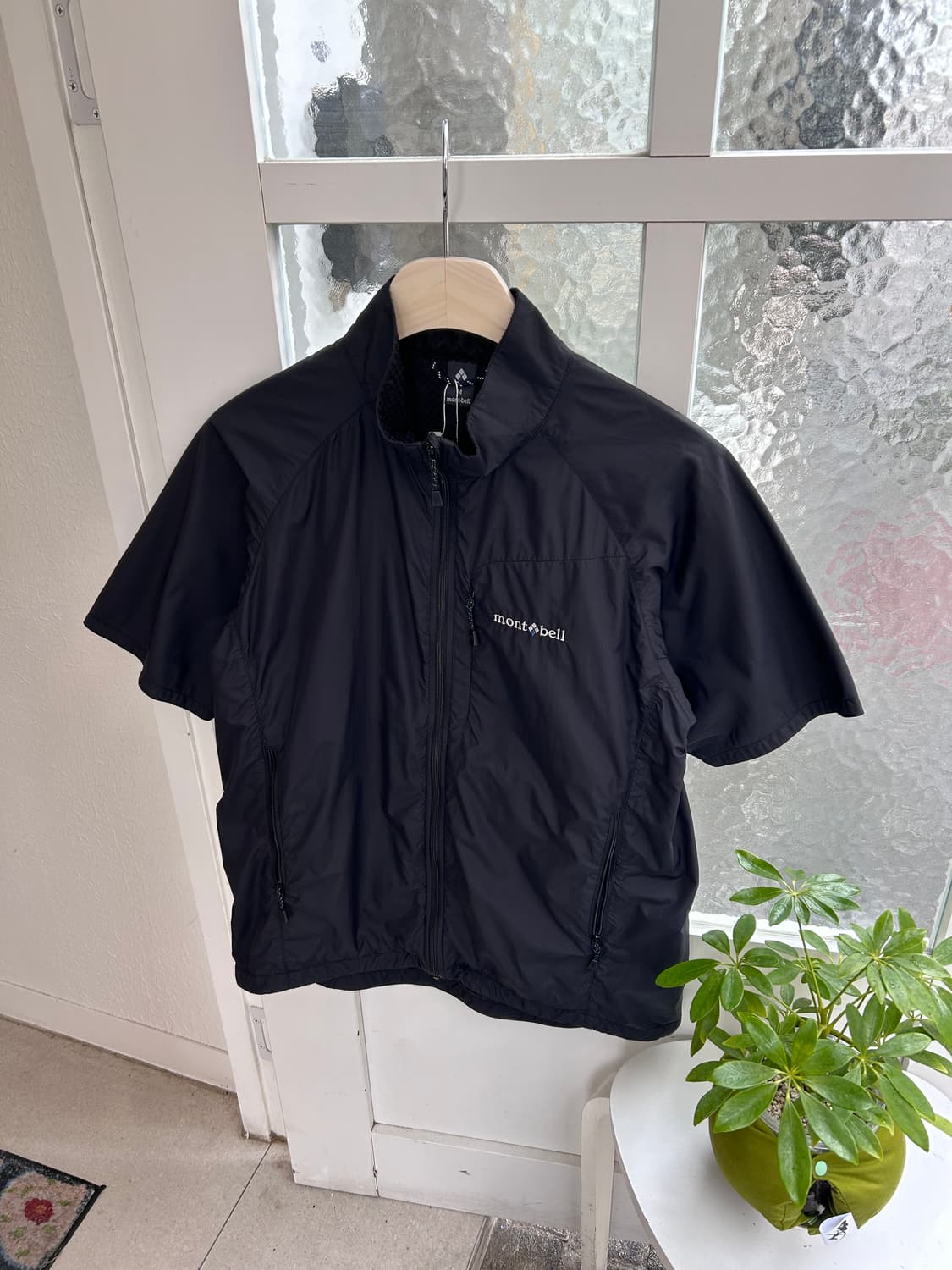 Mont-bell light shell windbreaker 상품이미지1