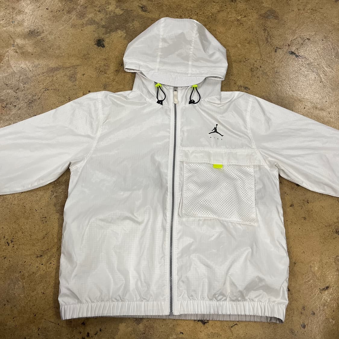 [정품/L] 조던 화이트 후드 바람막이 자켓 b15 상품이미지3