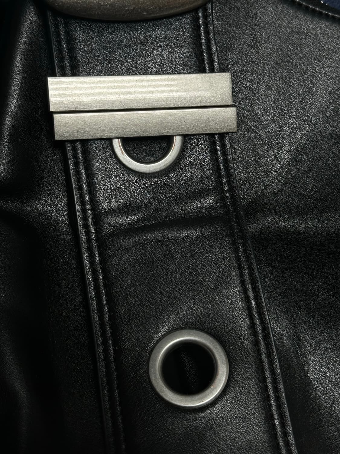 베이컨트 아카이브 벨라 와이드 스트랩 호보백 블랙  상품이미지6