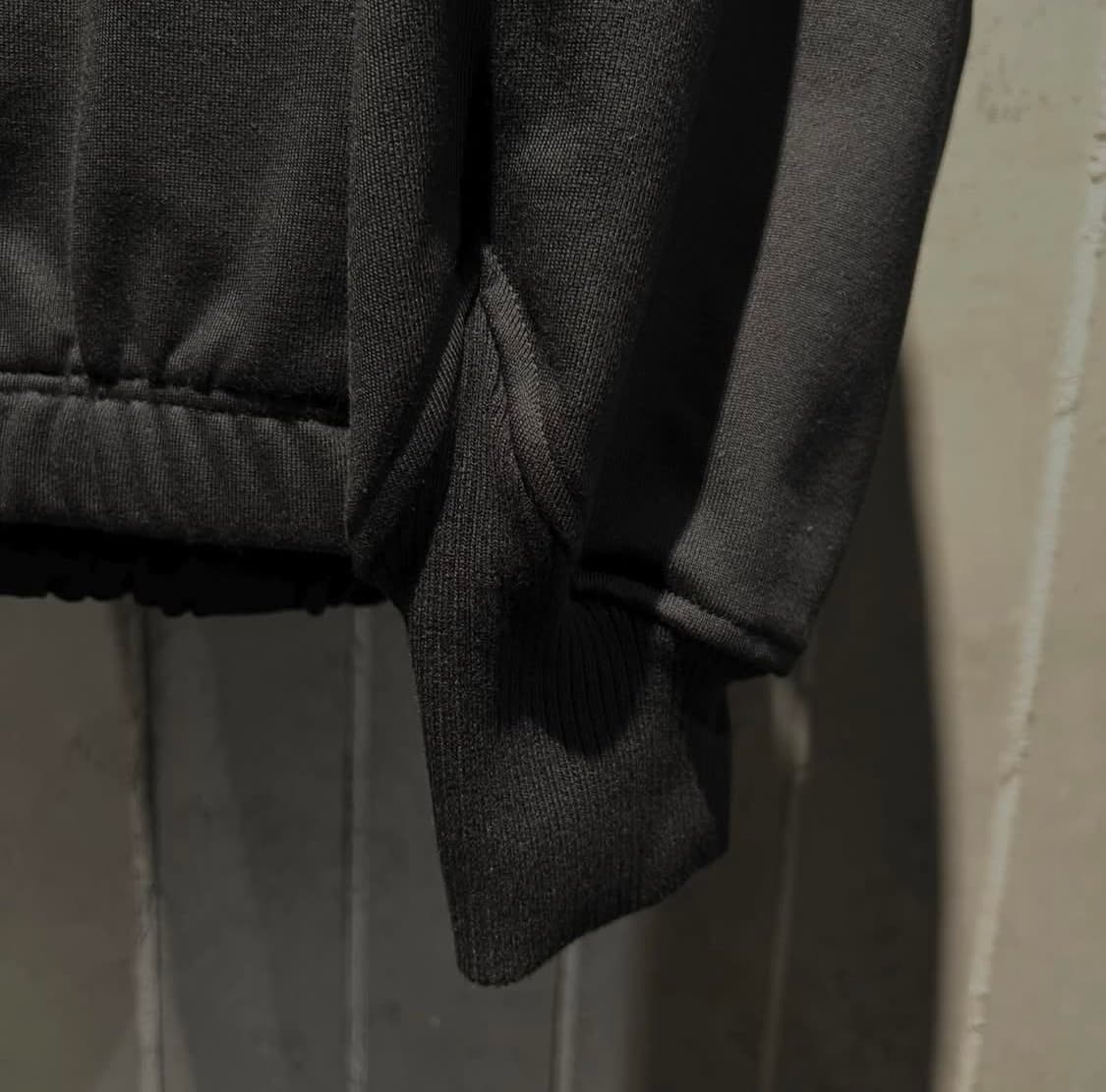 송지오 컬렉션 PURE REBEL 엠브로이드 집업 상품이미지4