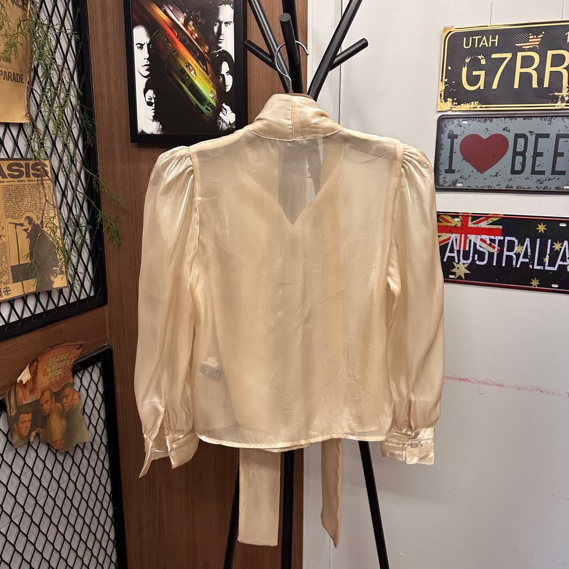 Beige Shimmer Sheer Long-Sleeve Blouse 상품이미지2