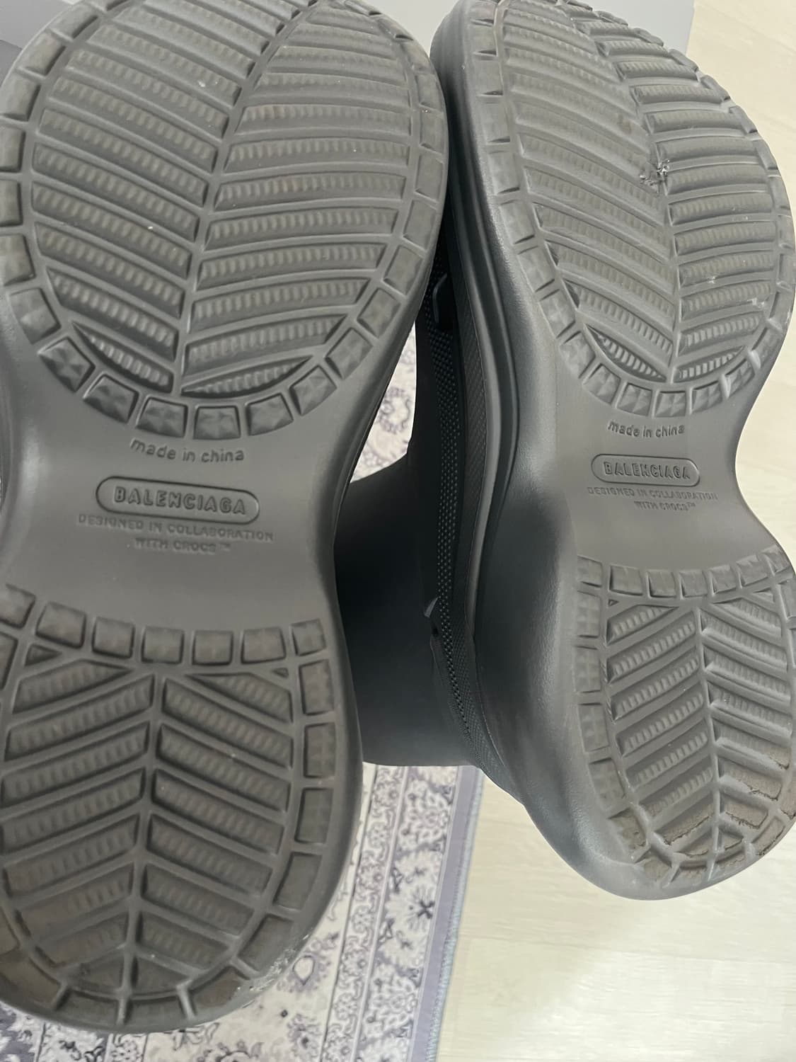 [44] 발렌시아가 크록스 러버부츠 그레이 상품이미지4