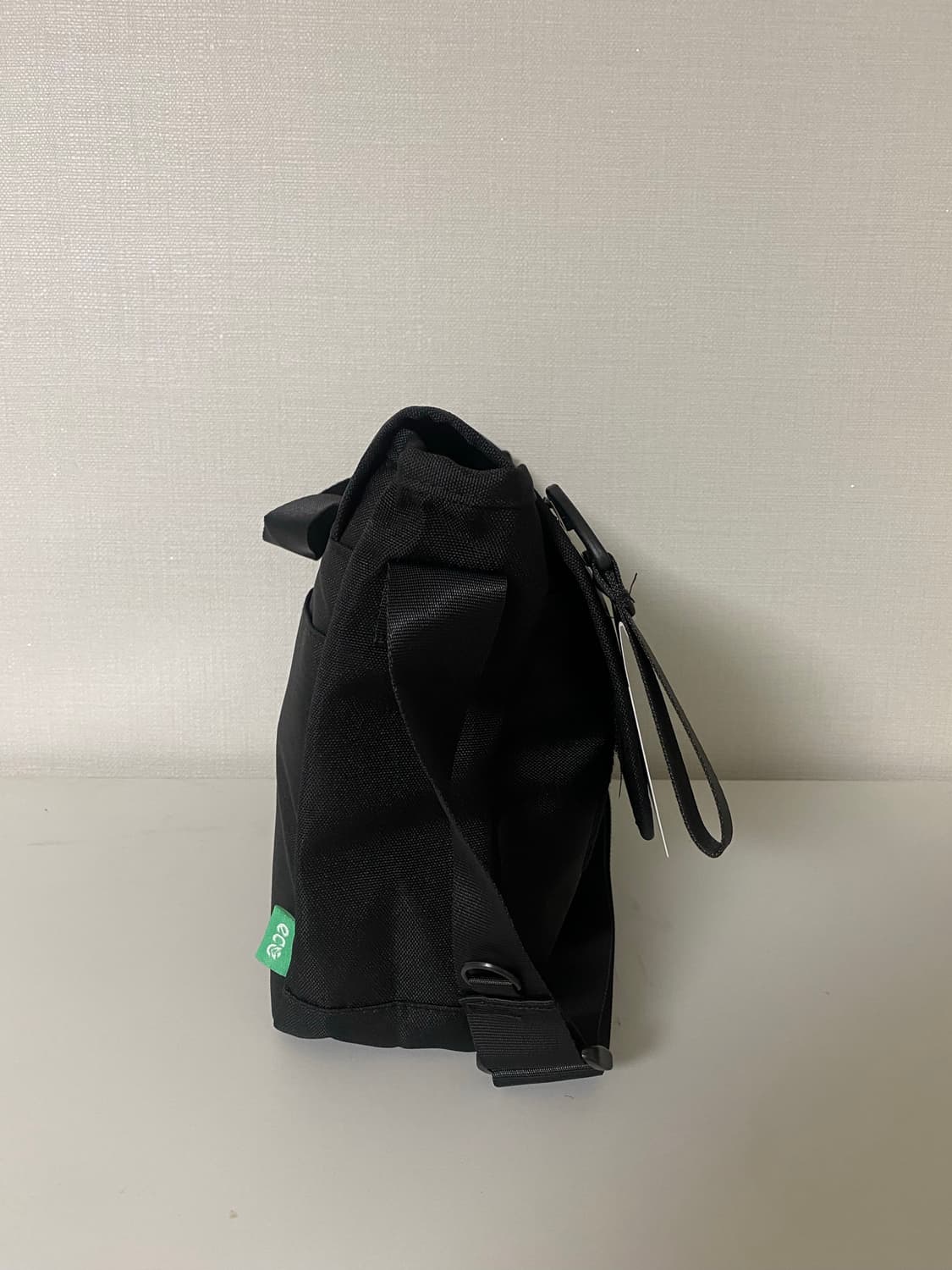 노스페이스 블랙 메신저 가방 상품이미지4