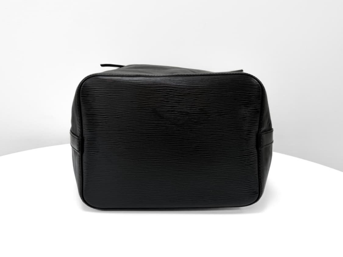 루이비통 에삐 노에 버킷백 블랙 상품이미지4