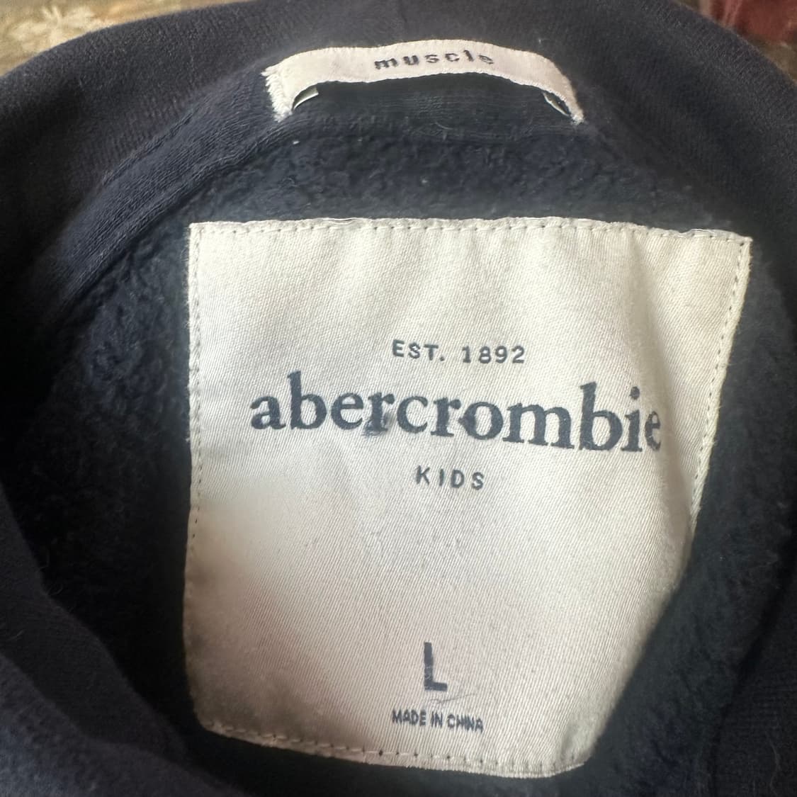 아베크롬비 빈티지 타이트핏 빅로고 블랙후드집업 L 상품이미지3