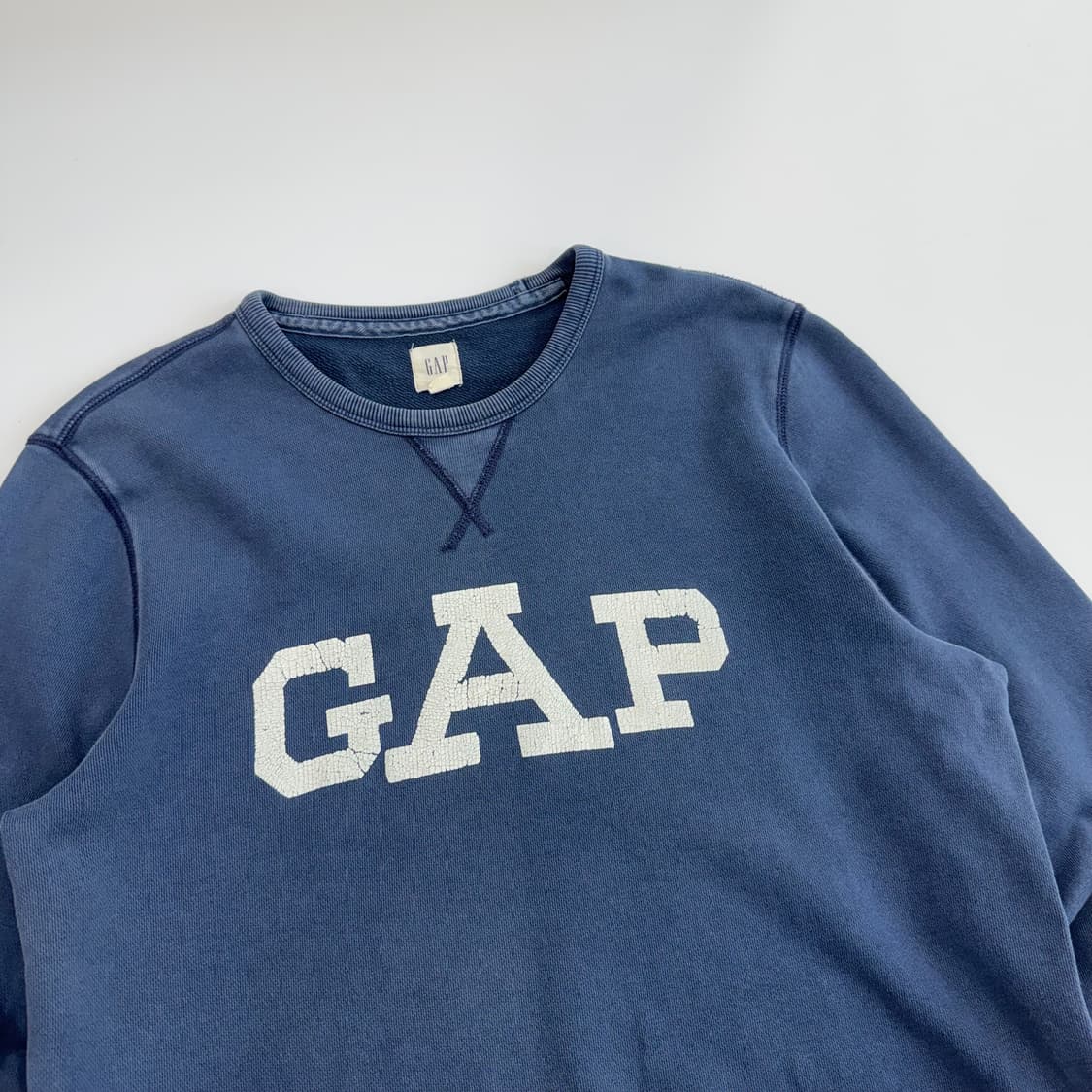 Gap 갭 화이트 그런지 로고 네이비 맨투맨 상품이미지4