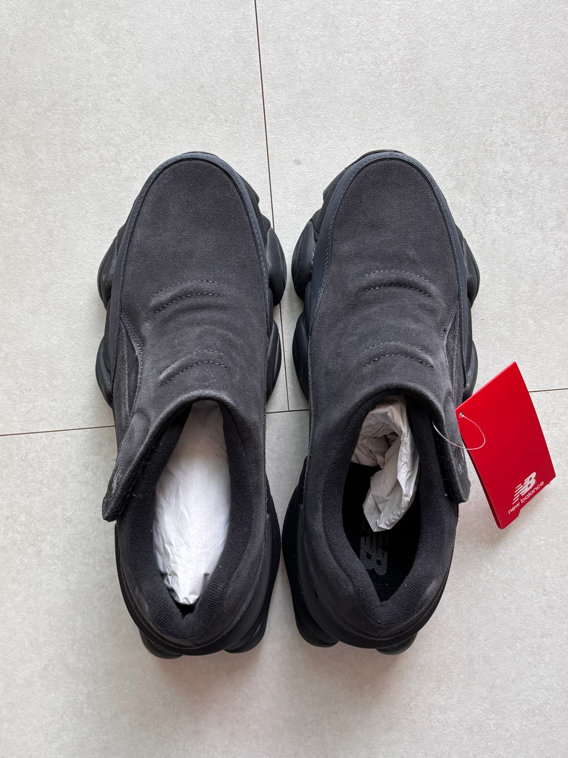 뉴발란스 8040 슬립온 스니커즈 블랙 스웨이드 상품이미지3