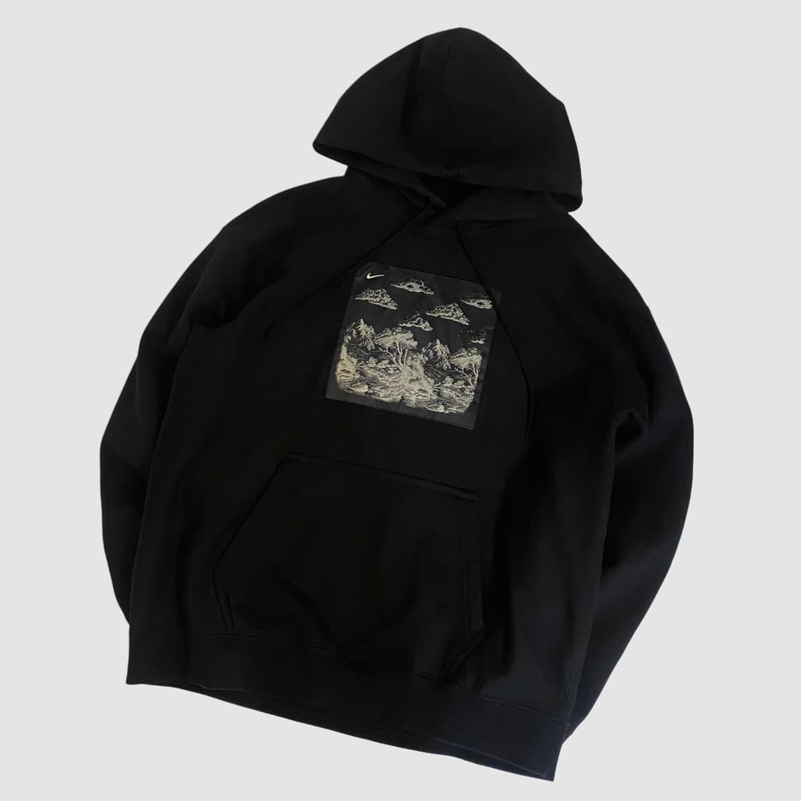 나이키 솔로 스우시 후드티 상품이미지1