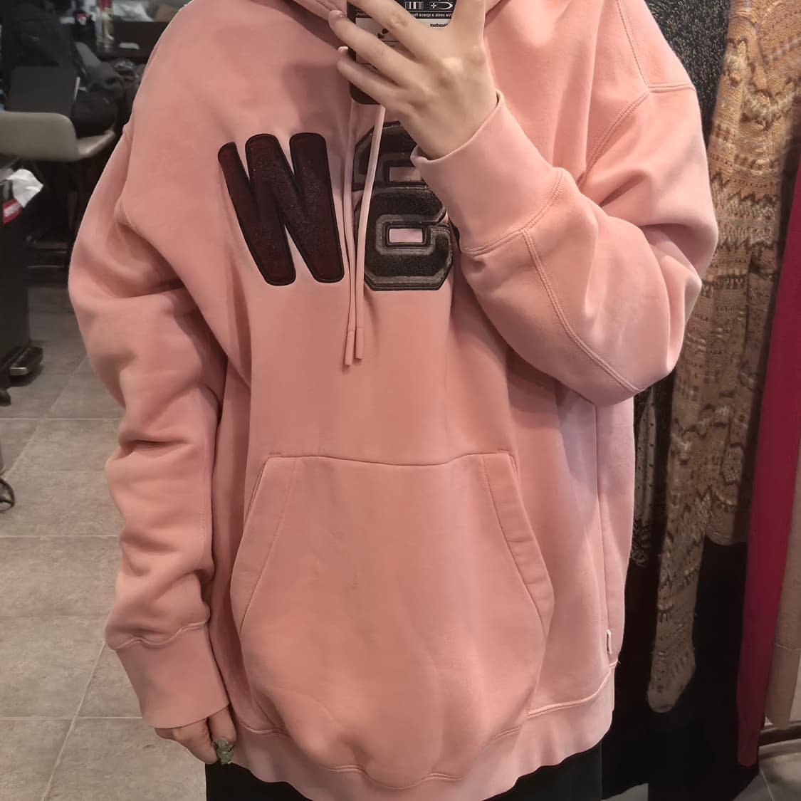 [NO.9] 나이키 핑크 레터링 후드티 상품이미지1