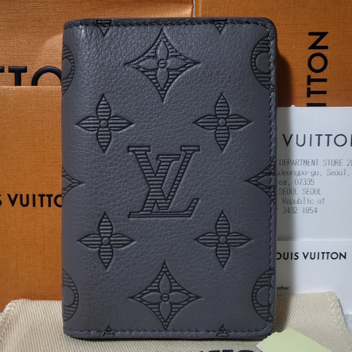 [신형/새상품급] 루이비통 쉐도우 오거나이저 카드지갑 그레이 상품이미지1