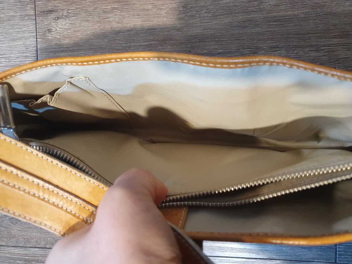 버버리체크숄더백 상품이미지10