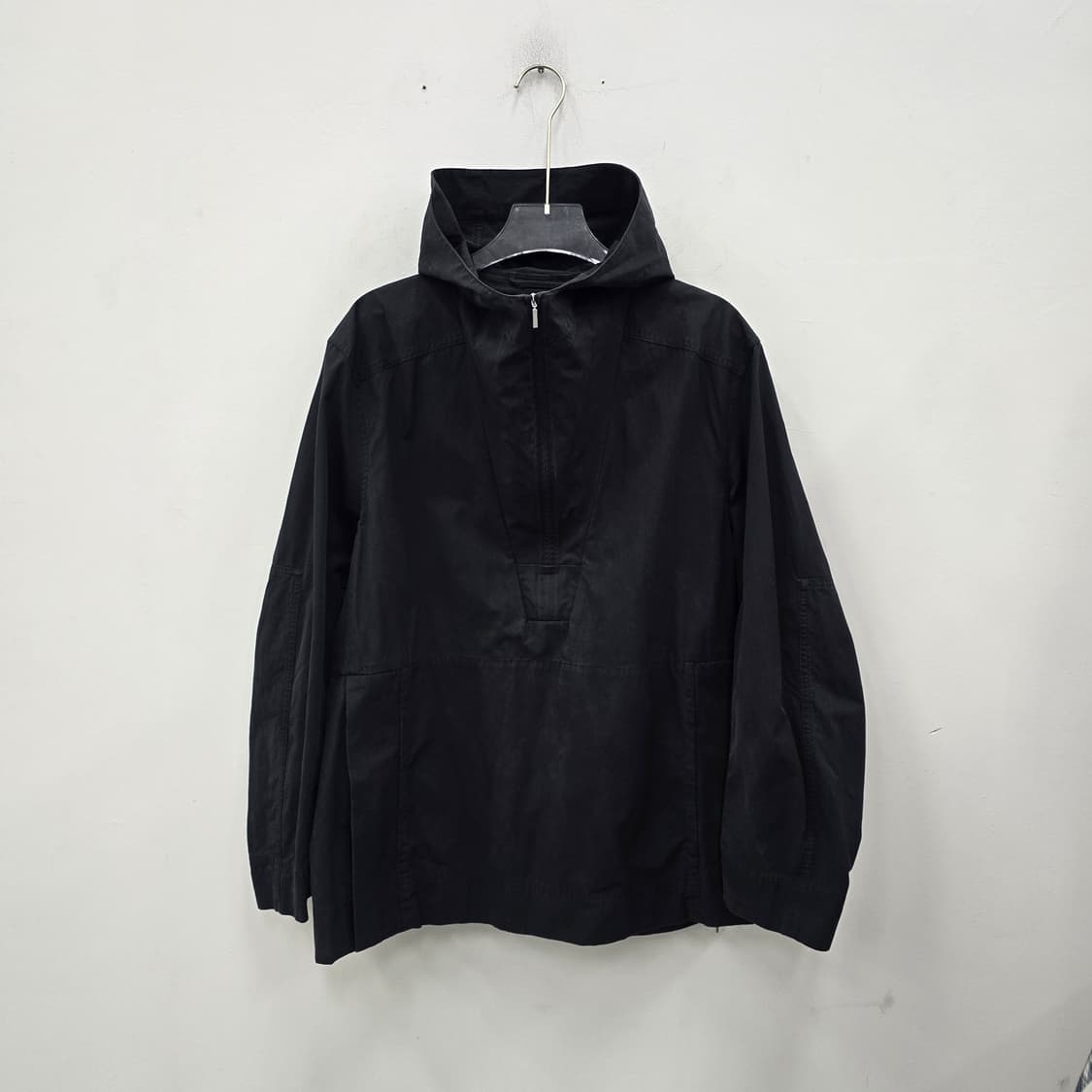 코스 블랙 후드 아노락 상품이미지1