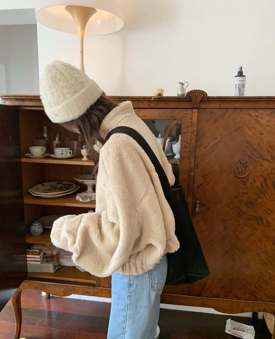 더바넷 시어링 자켓 Cropped Eco-Shearling Jacket 상품이미지3