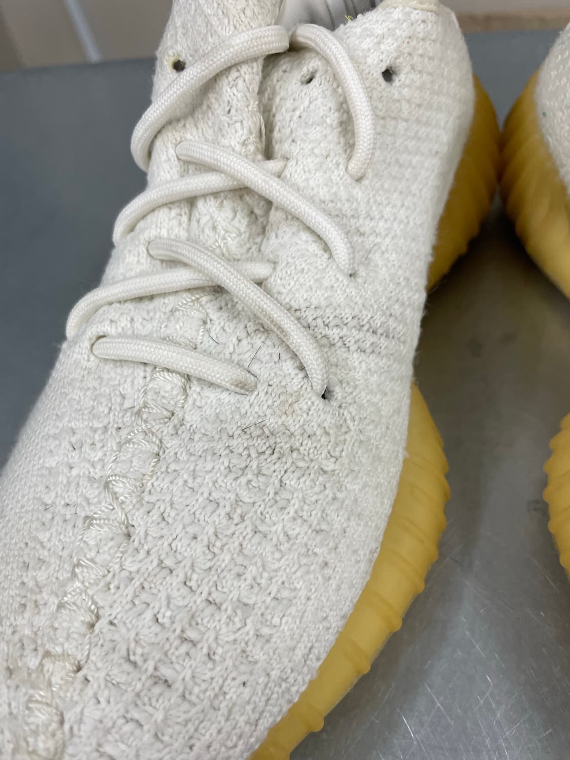 아디다스 이지 부스트 350 크림 트리플 화이트 220 상품이미지7