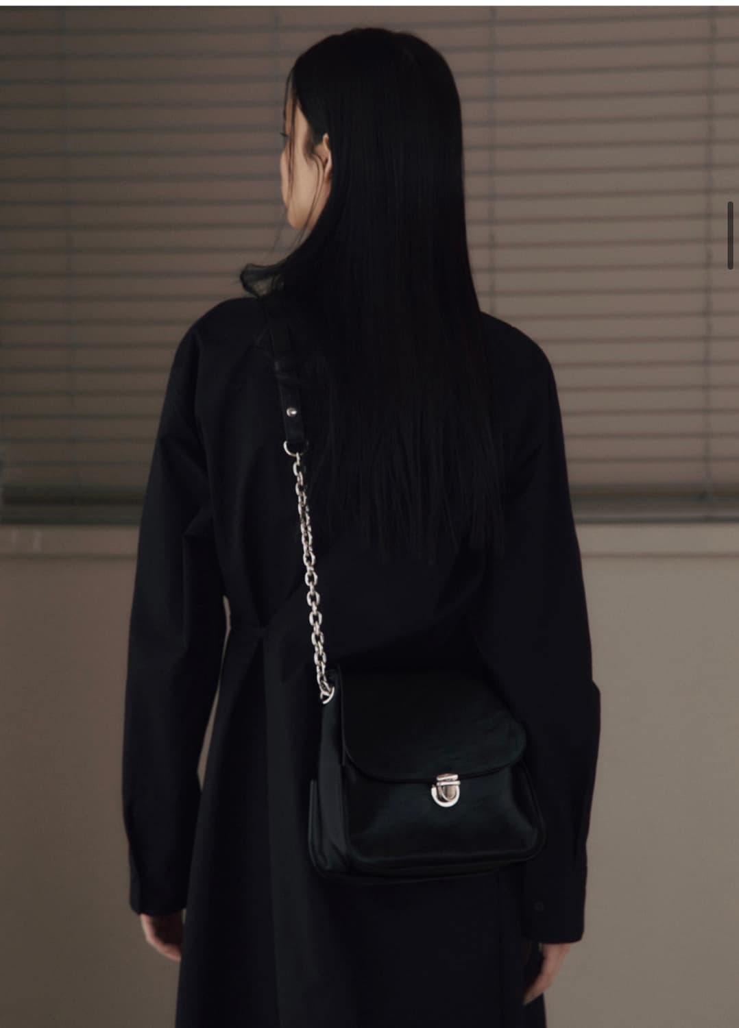 (새상품) 레더리 아더 클래식 체인백 [BLACK] 판매 상품이미지8