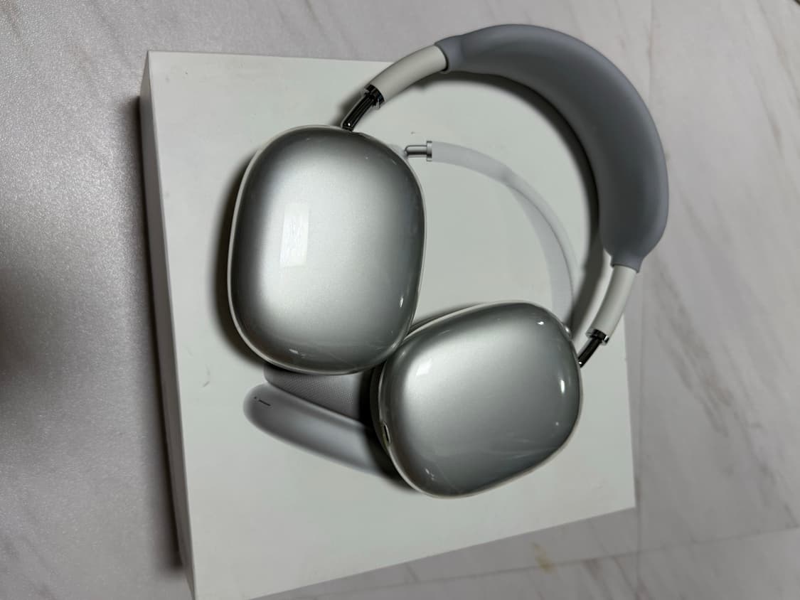 에어팟맥스 실버 8핀(라이트닝) 상품이미지1