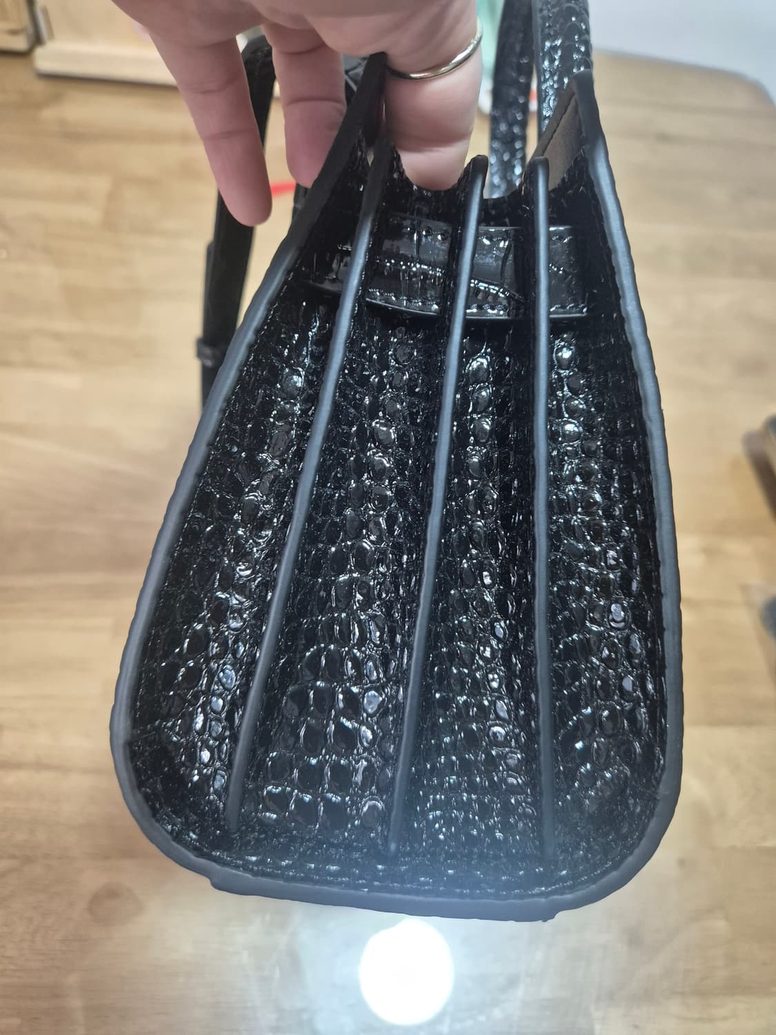 생로랑 삭드쥬르 나노 크로크다일 상품이미지9