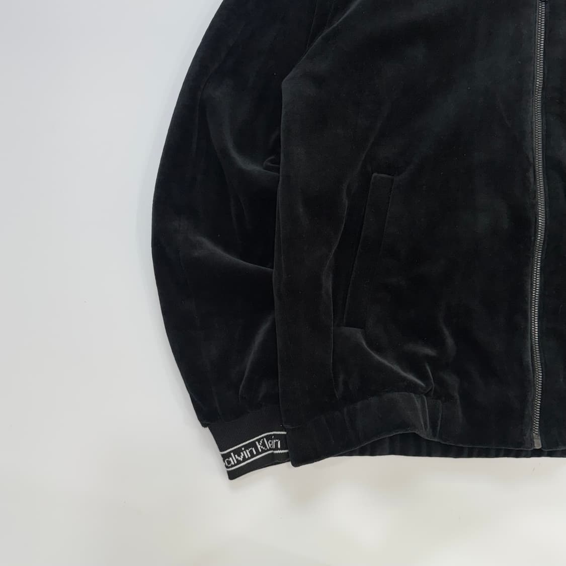 Calvin Klein 캘빈클라인 블랙 벨벳 후드집업 상품이미지5