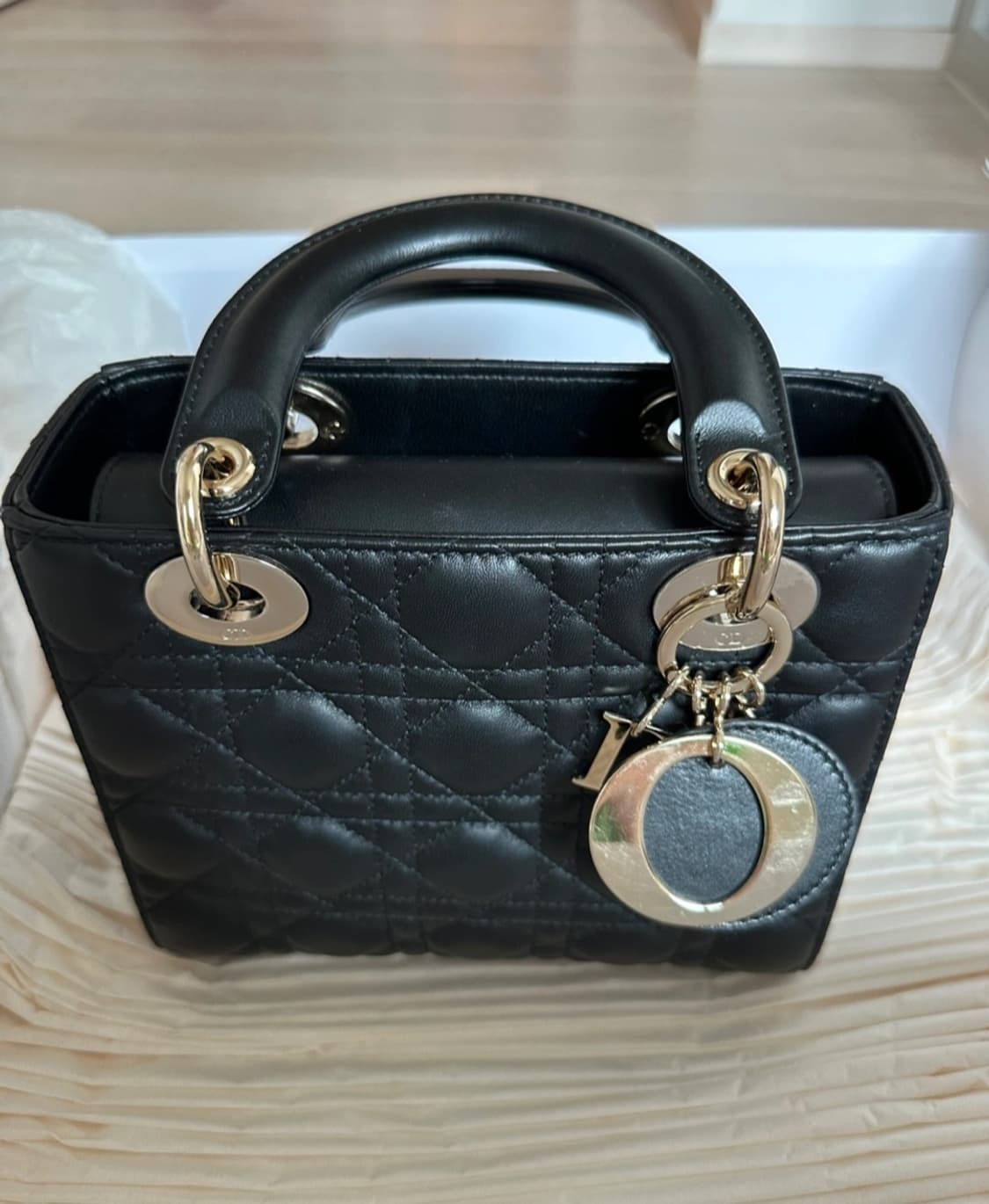 (정품)디올 레이디백 스몰 블랙 상품이미지3