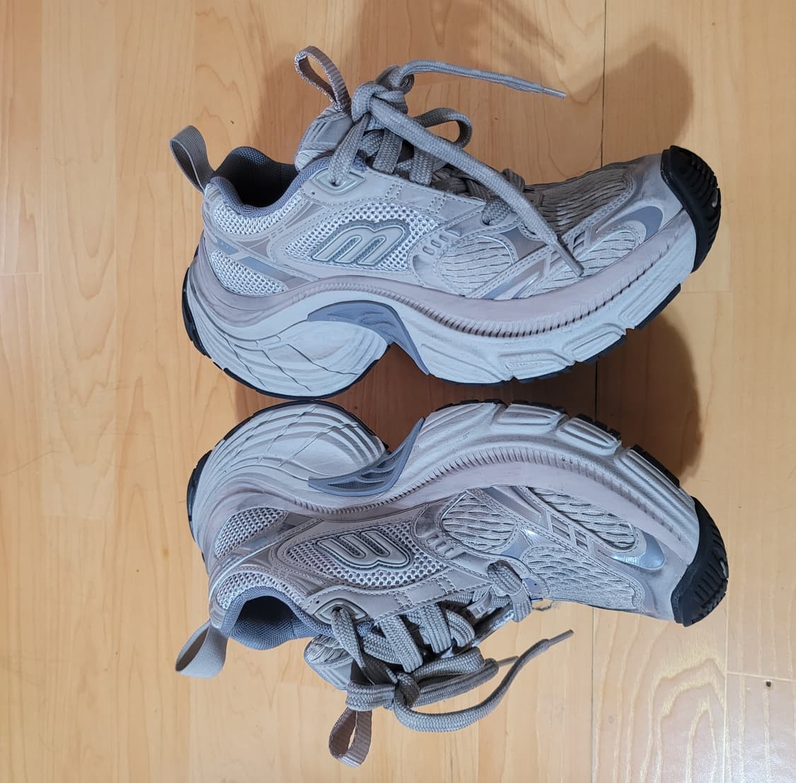 발렌시아가 6xl 스니커즈 토프 그레이 상품이미지2