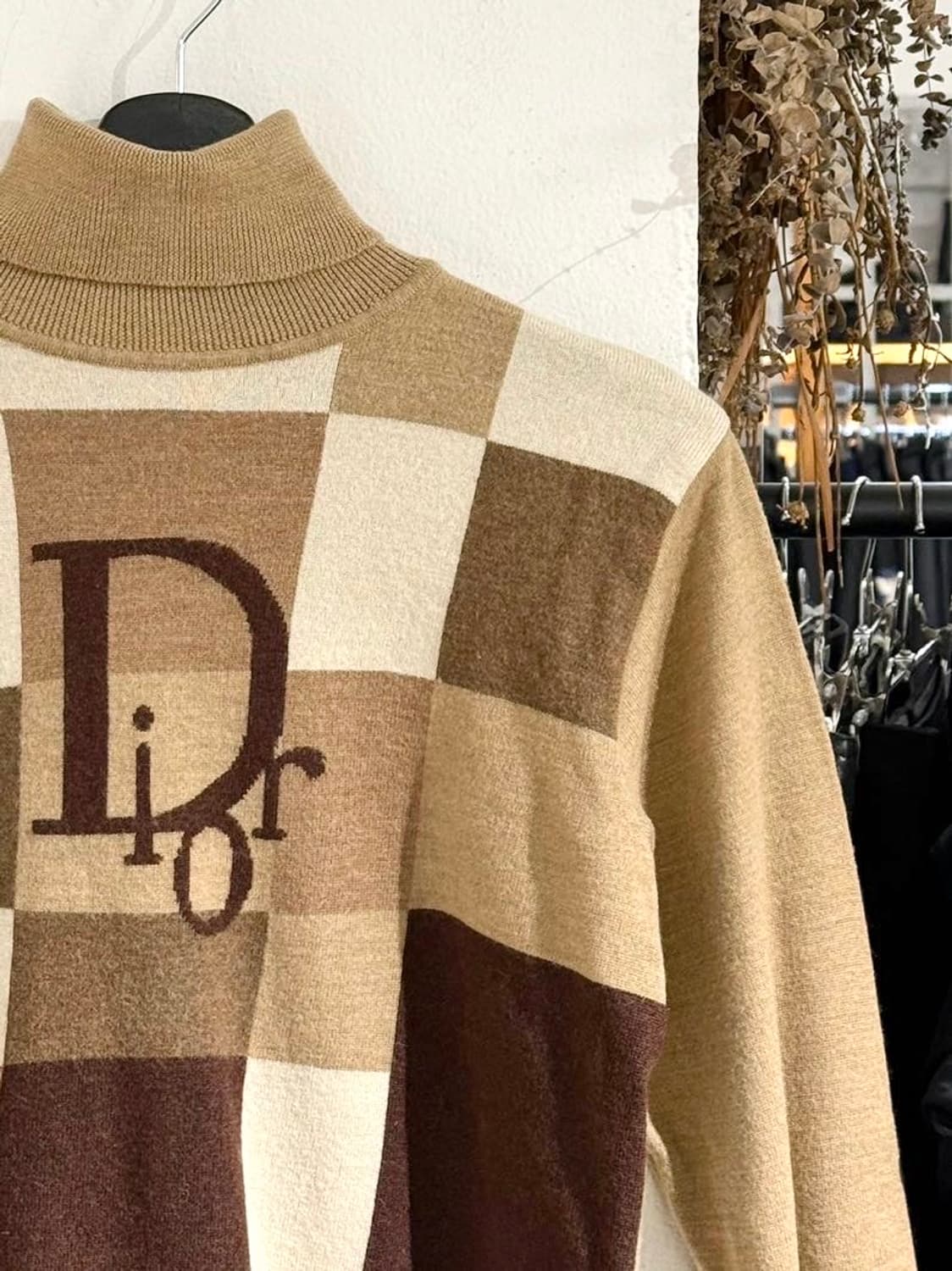 크리스찬 디올 베이지 체크 로고 터틀넥 니트 상품이미지3