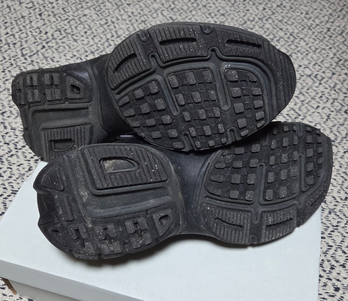 나이키 V2K 런 블랙 앤트러사이트 285 상품이미지6