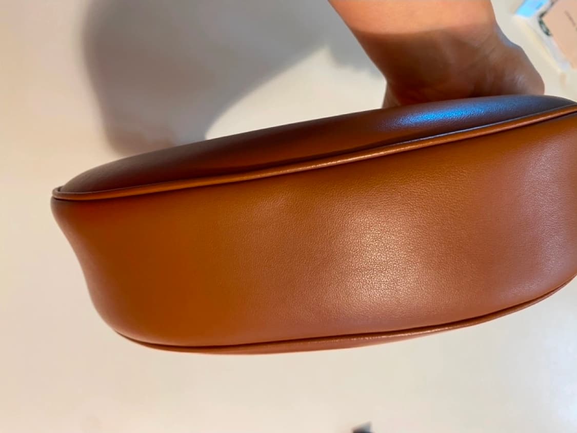 셀린느 트리옹프 아바백 브라운 상품이미지3