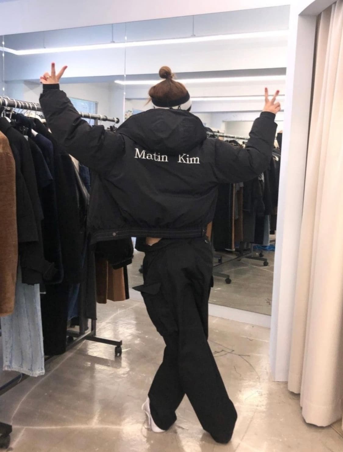 마뗑킴 크롭 후드 다운 재킷 (블랙) 상품이미지1