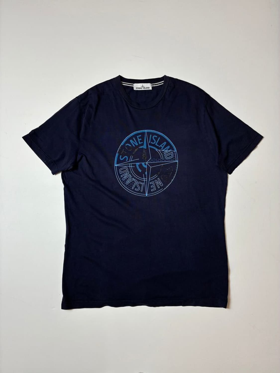 스톤아일랜드 리플렉티브 로고 프린팅 코튼 반팔 티셔츠 PN8559 상품이미지1