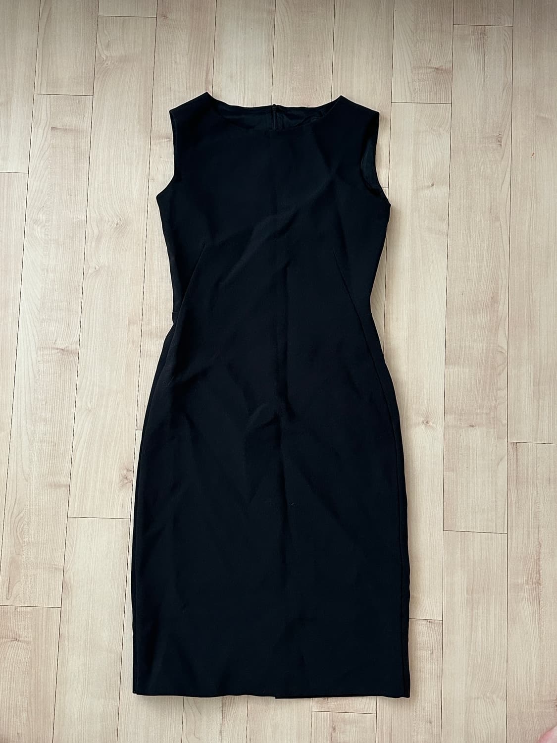 (1회 착용) 더웨이나인 면접 미디 나시 원피스 xs사이즈 입니다. 상품이미지5
