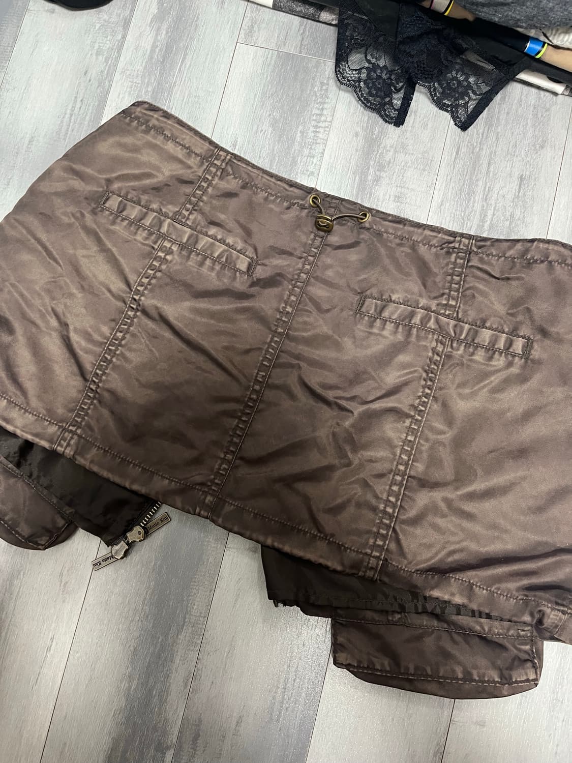 마뗑킴 레이어드 스터드 카고 스커트 상품이미지2