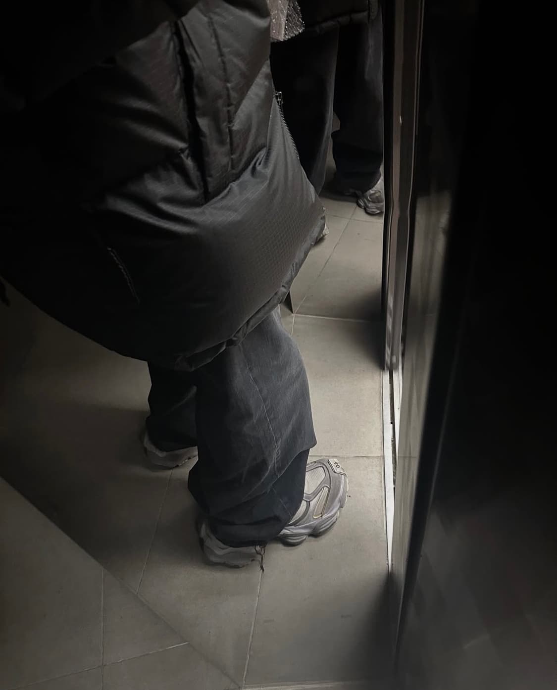 [43] 발렌시아가 카고 스니커즈 에그쉘 상품이미지3