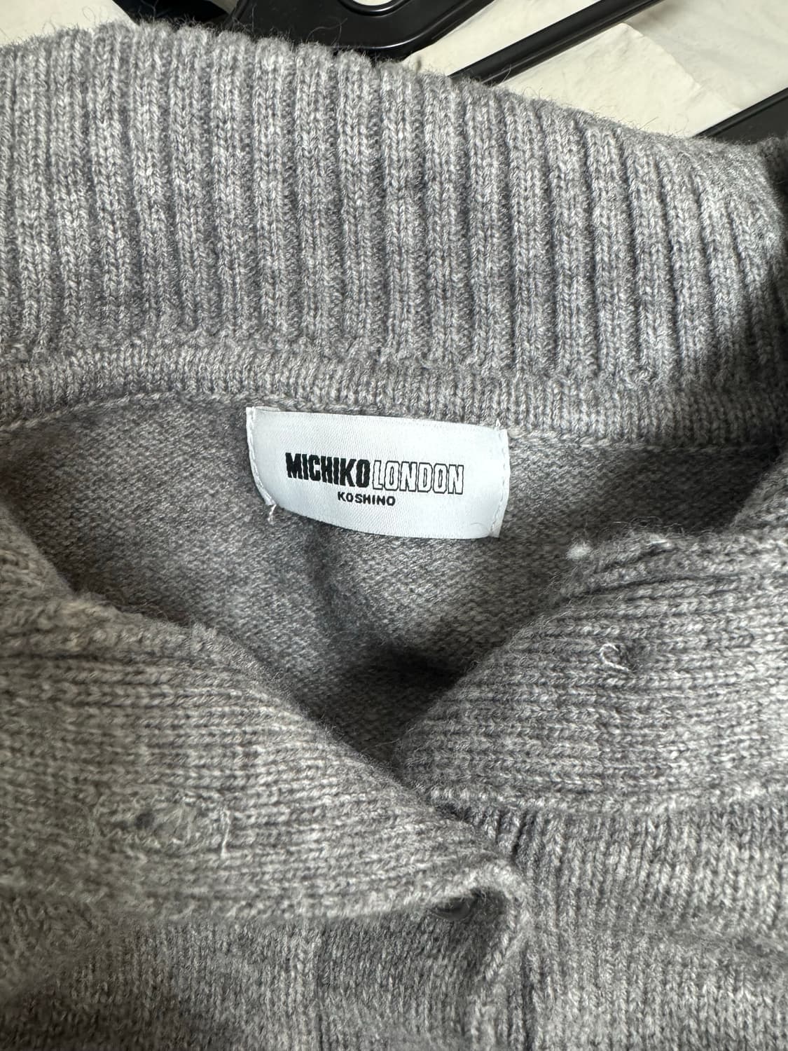 미치코런던 하이넥 버튼 가디건 그레이 상품이미지5