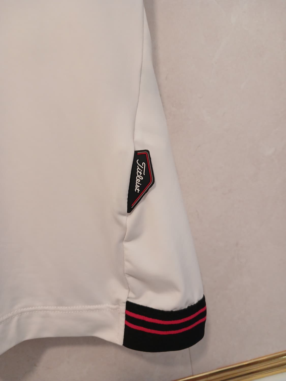 타이틀리스트 정품 여성 반팔 85 ~ 90 사이즈 상품이미지3