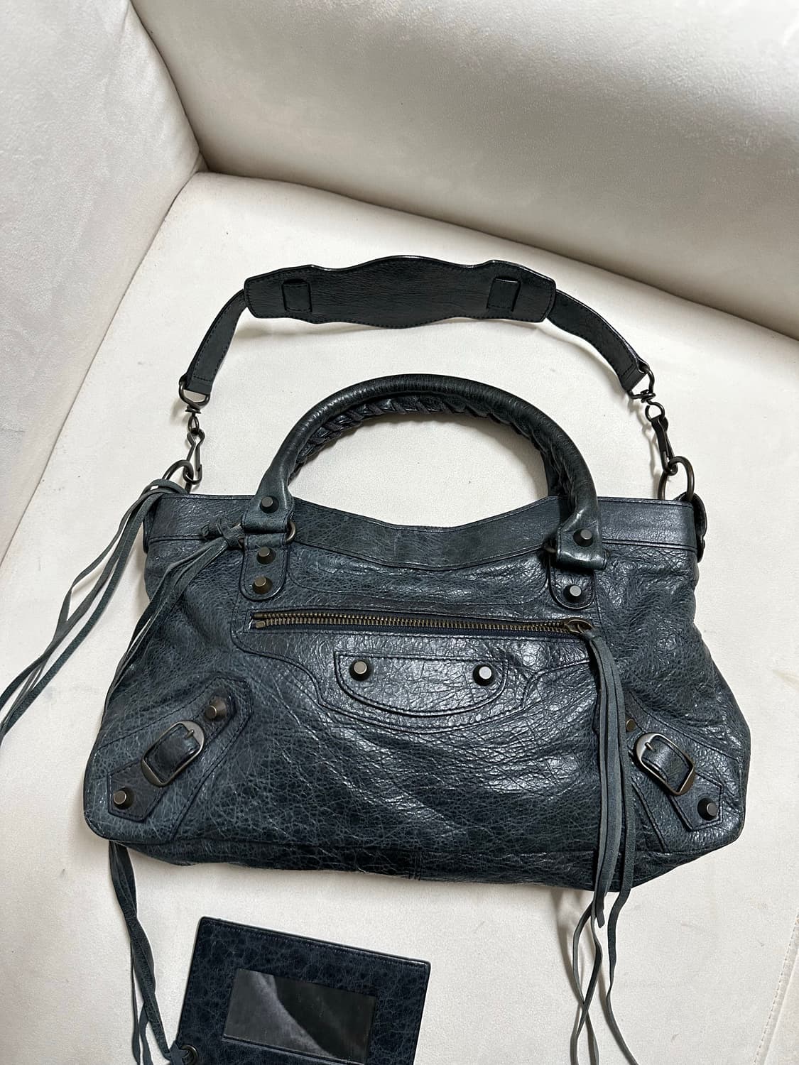 [A+ 정품] 발렌시아가 시티 모터백 퍼스트 다크그레이 상품이미지7