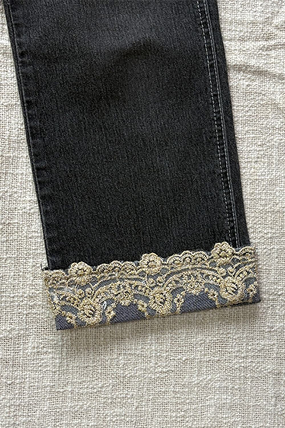 Just Cavalli Lace-Trimmed CropCapri Jean 상품이미지7