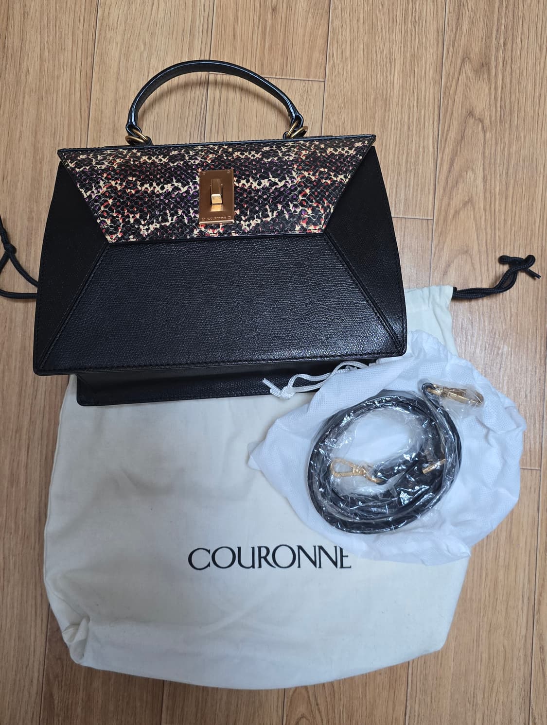 쿠론 토트백 상품이미지1