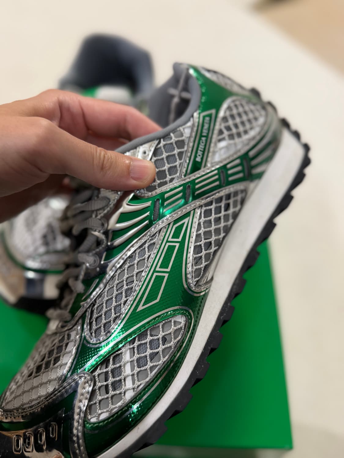 보테가베네타 오르빗 실버 패러킷 43sz 상품이미지2