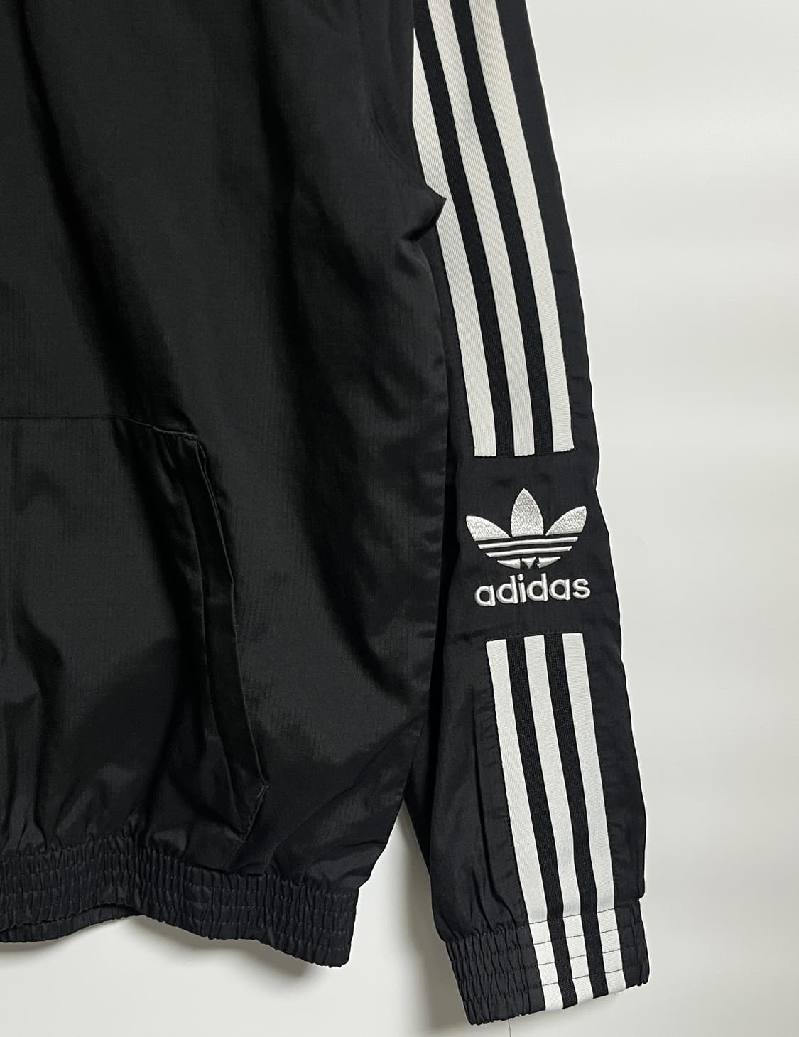 공용 아디다스 락업 바람막이 윈드브레이커 M 상품이미지2