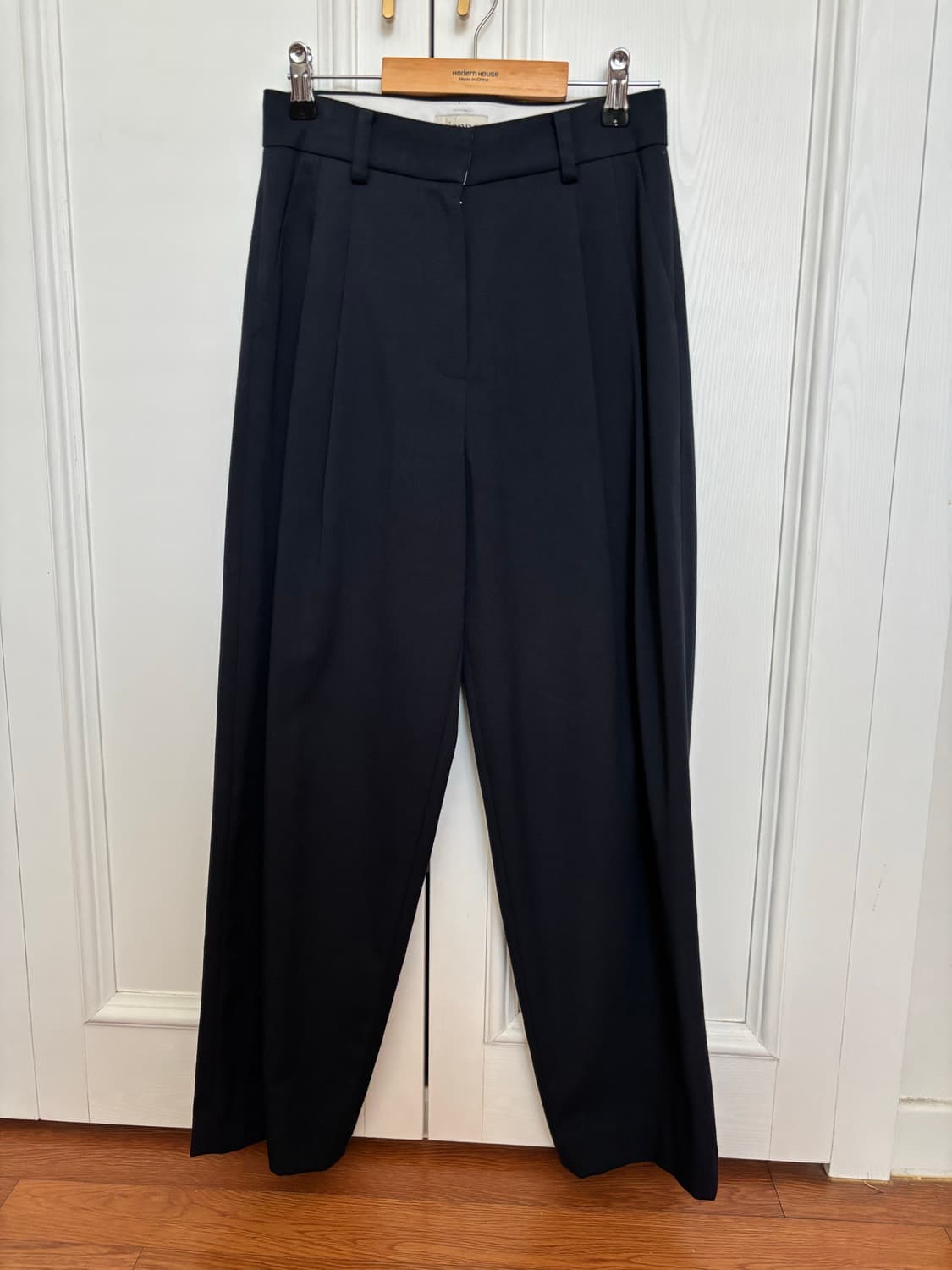 시엔느 sienne 핀턱 슬랙스 네이비 S 상품이미지1