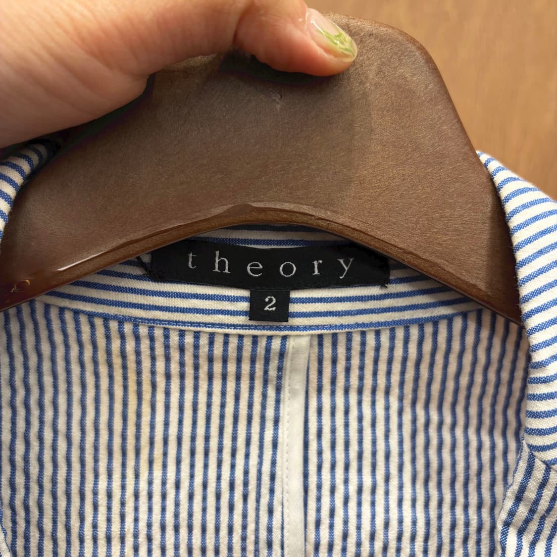 띠어리 코튼 스트레치 테일러드 자켓 블루 스트라이프 패턴 디테일 화이트 상품이미지6