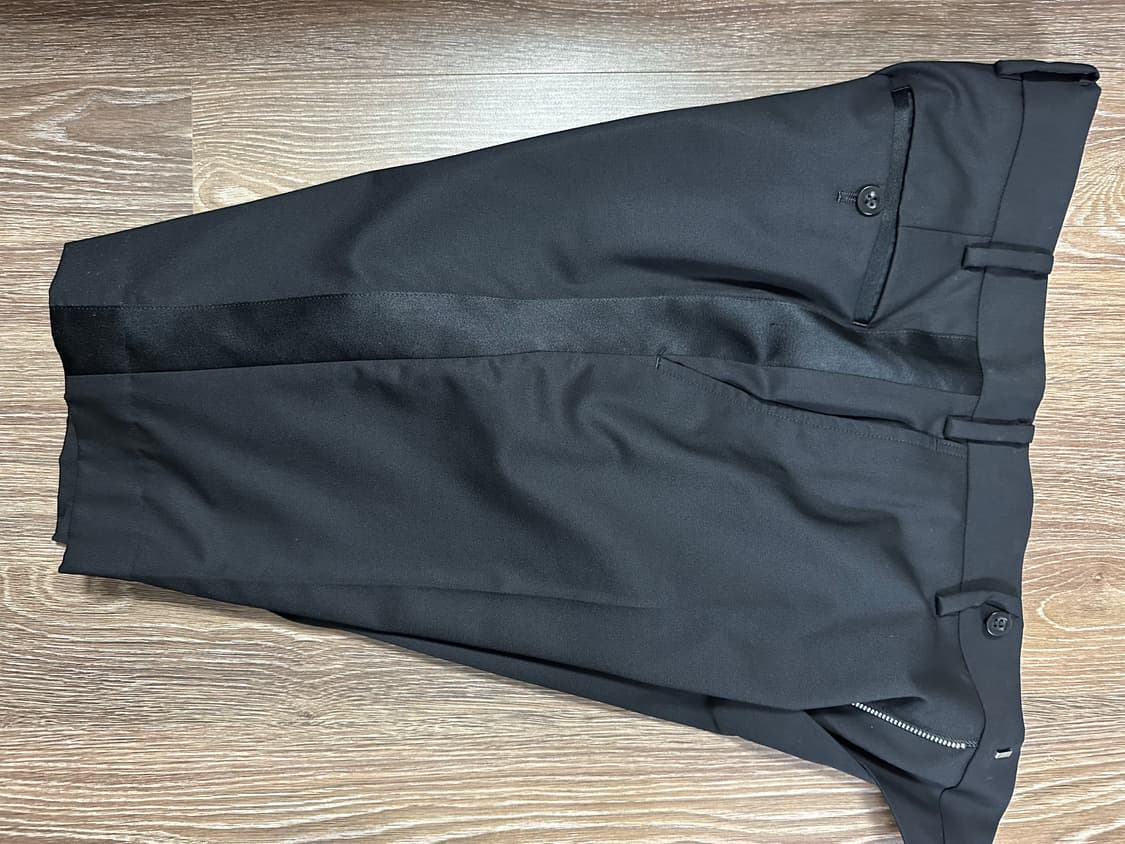 Sacai 턱시도 울 숏츠 2 size 팝니다. 상품이미지4