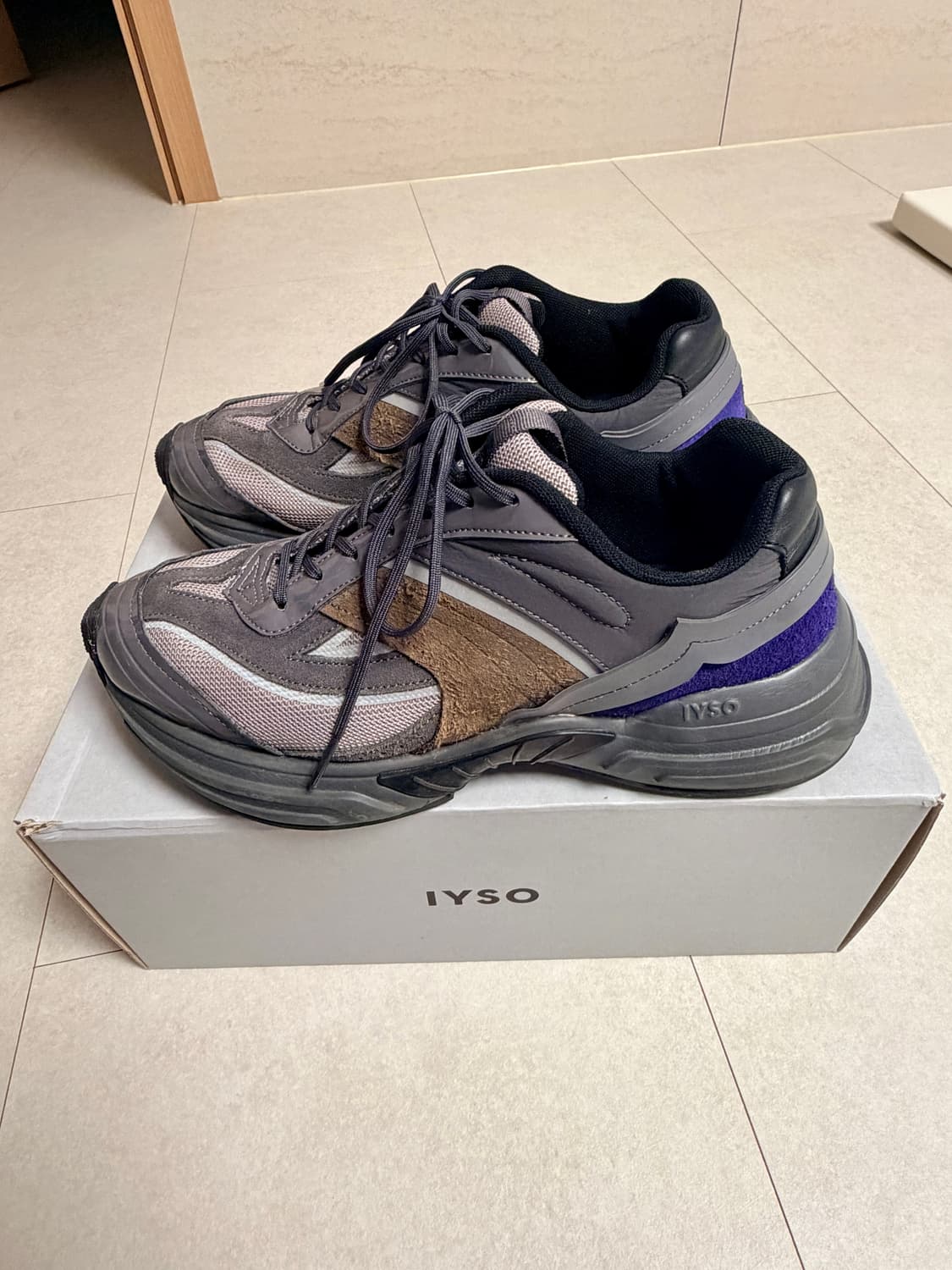 이소 / 아큐믹 포그 스니커즈 / 270 상품이미지2