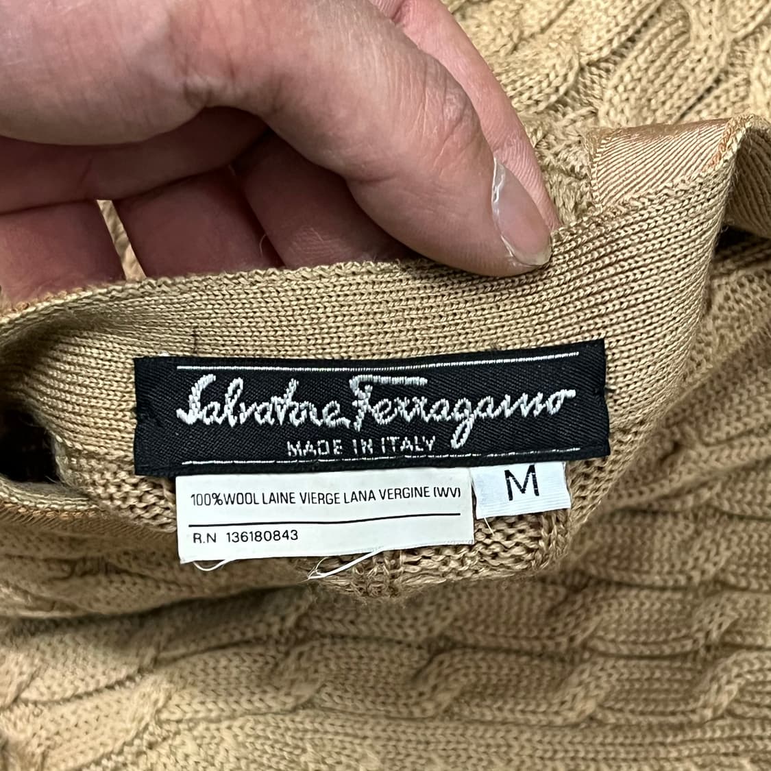  살바토레 페레가모 금장 울 가디건 y15945 상품이미지5