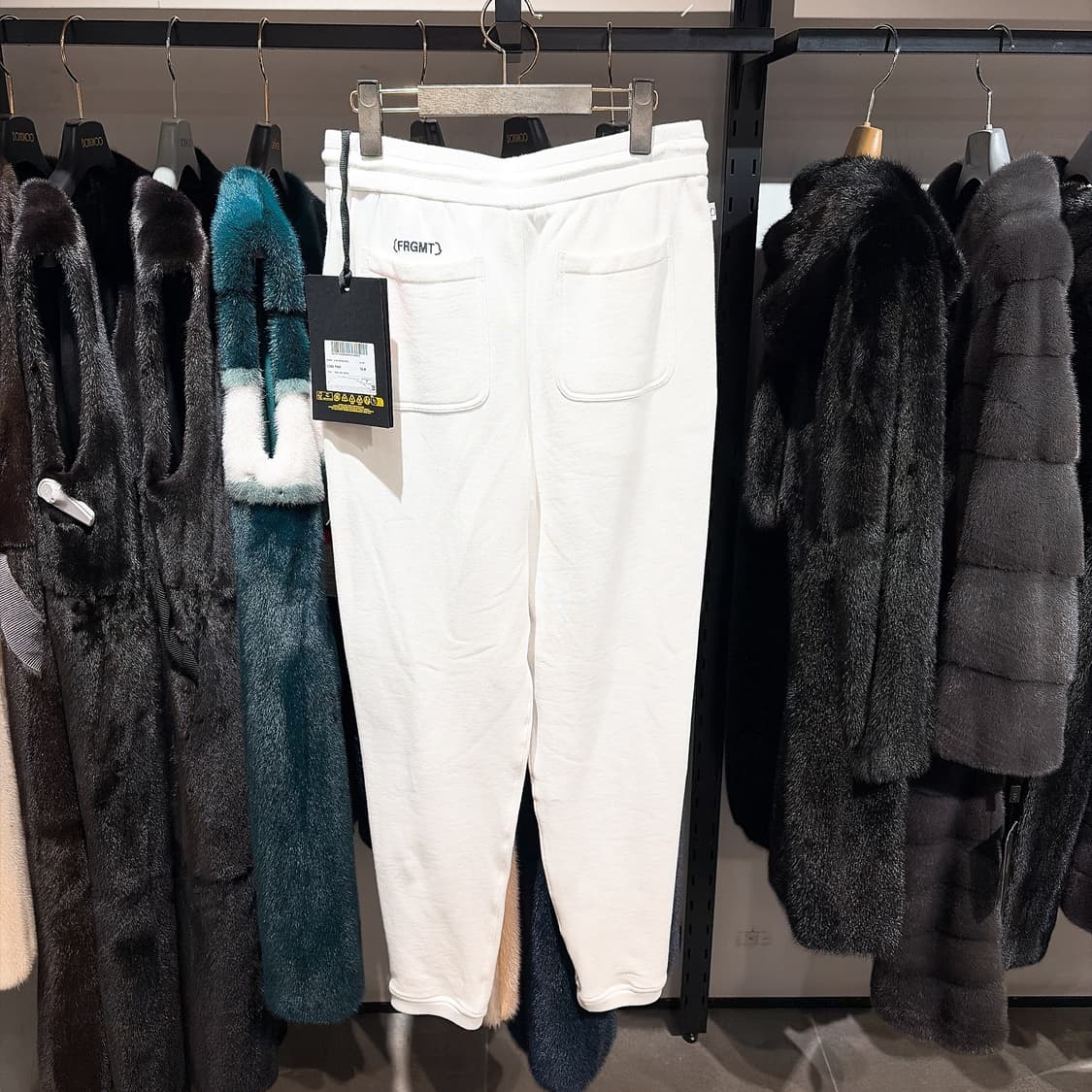 (정품/새상품) 몽클레어 X 프라그먼트 공용 화이트 조거팬츠 스웻팬츠 상품이미지3