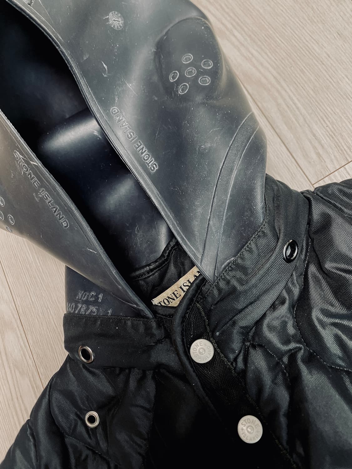 스톤아일랜드 고무 후드 탈부착 이너 패딩(내부 와펜 포켓) 100~105 상품이미지1