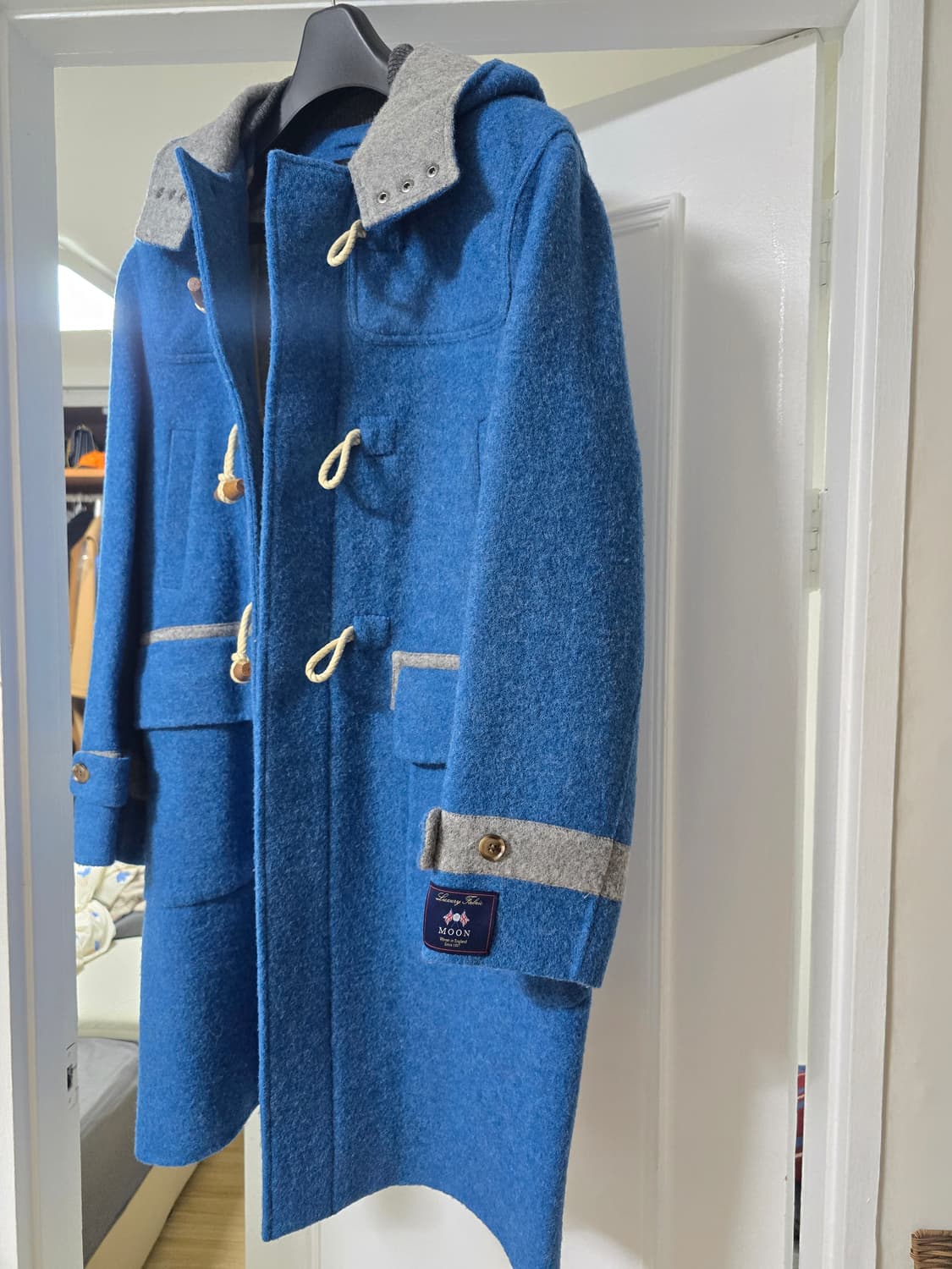 맨온더분 울 부클레 핸드메이드 더플 코트 블루 판매합니다. 상품이미지1