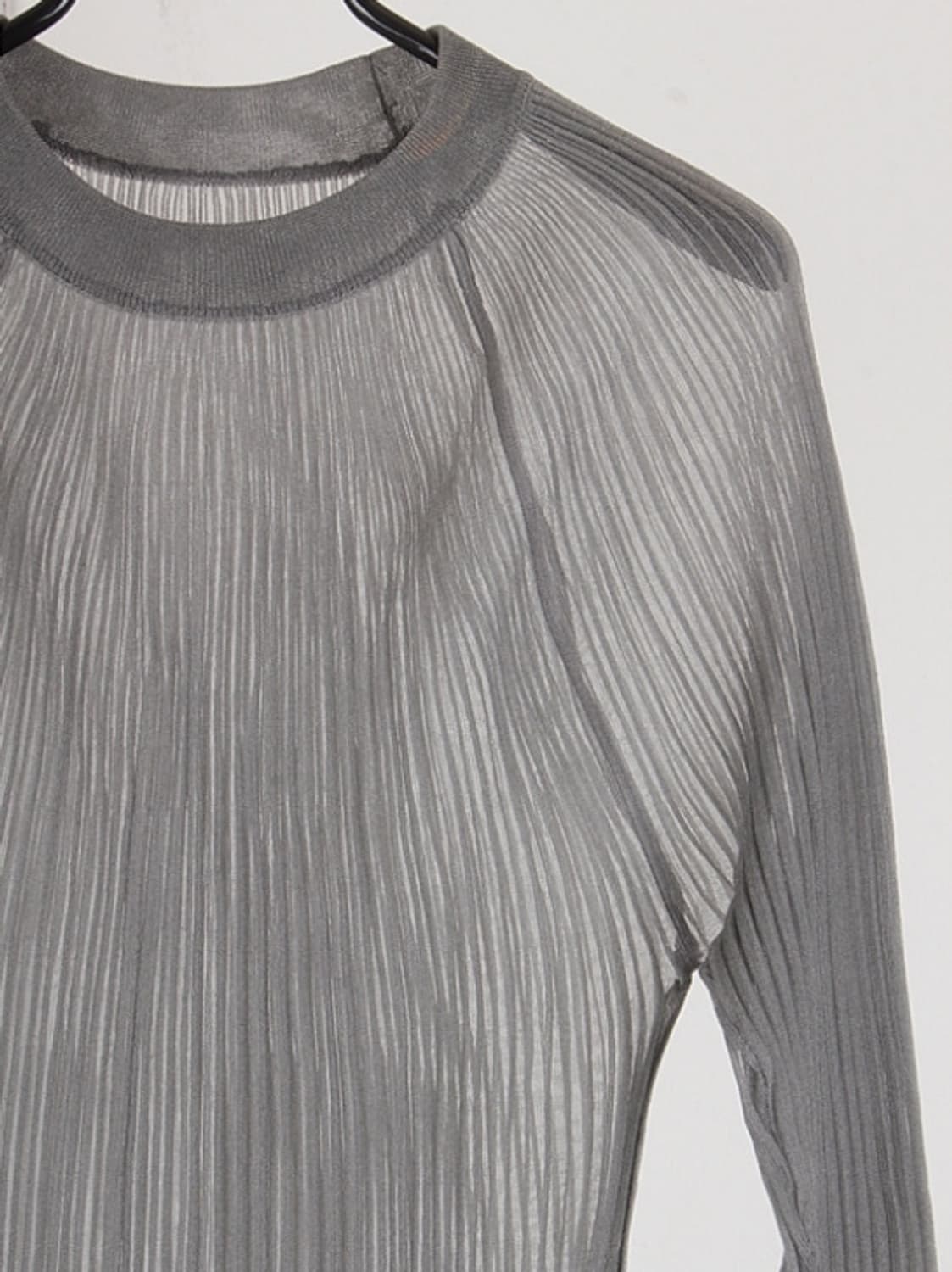 하이크 시어 플리츠 롱 슬리브 탑 상품이미지2
